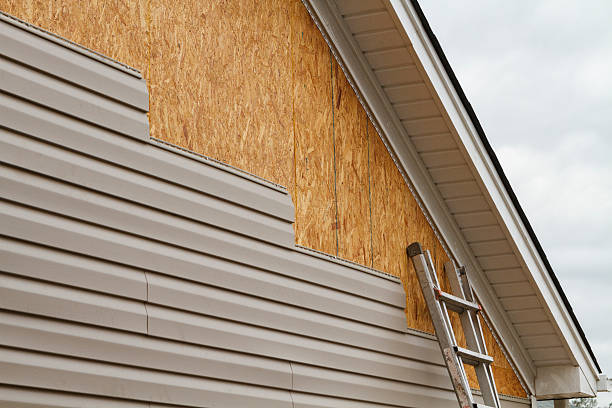 24/7 Emergency Siding Repair experts in Delmont, PA